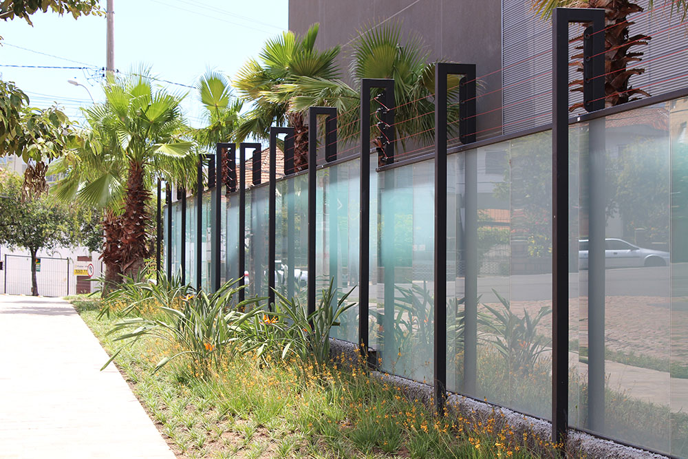 Sistemas de segurana perimetral implantados pela Cruz Engenharia.